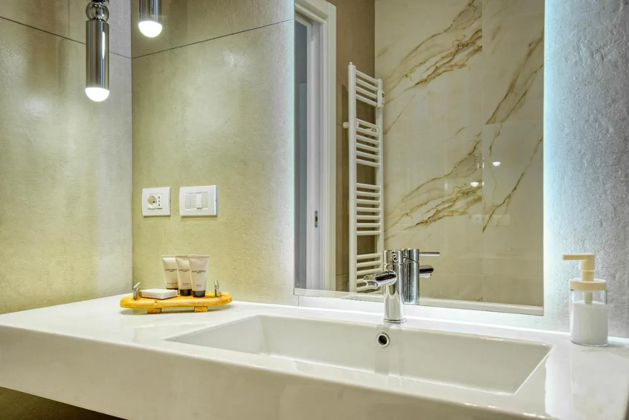 Suite Bimo - Vicino Metro, Citylife, Stadio San Siro E Fiera Milan